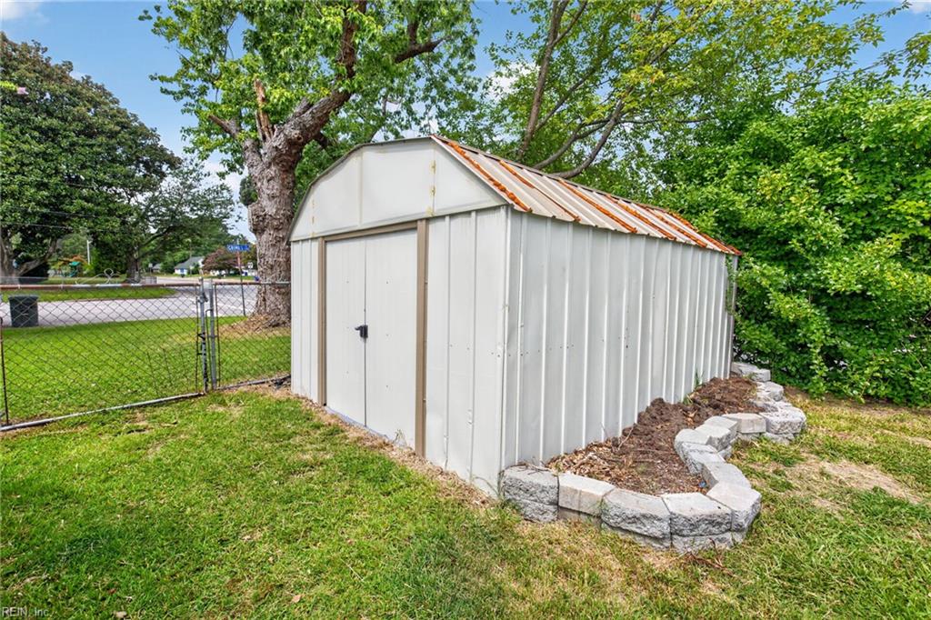6112 Grimes CT
