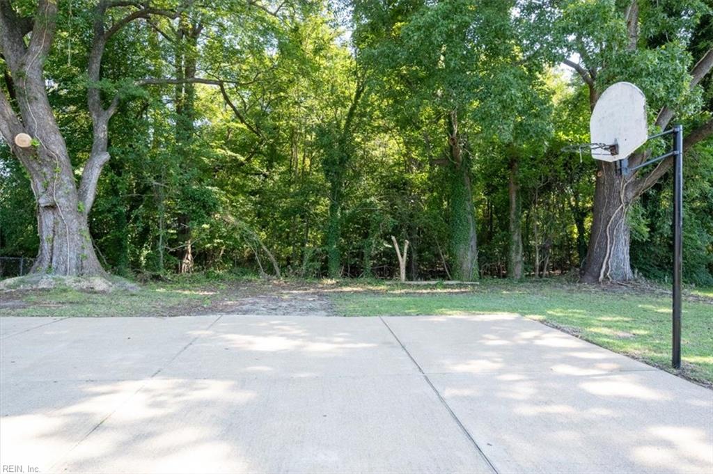 1114 Micott DR