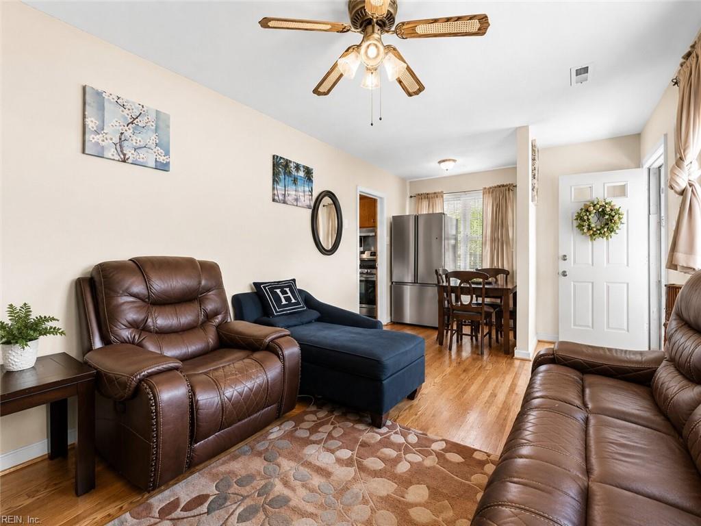1214 Tyler AVE