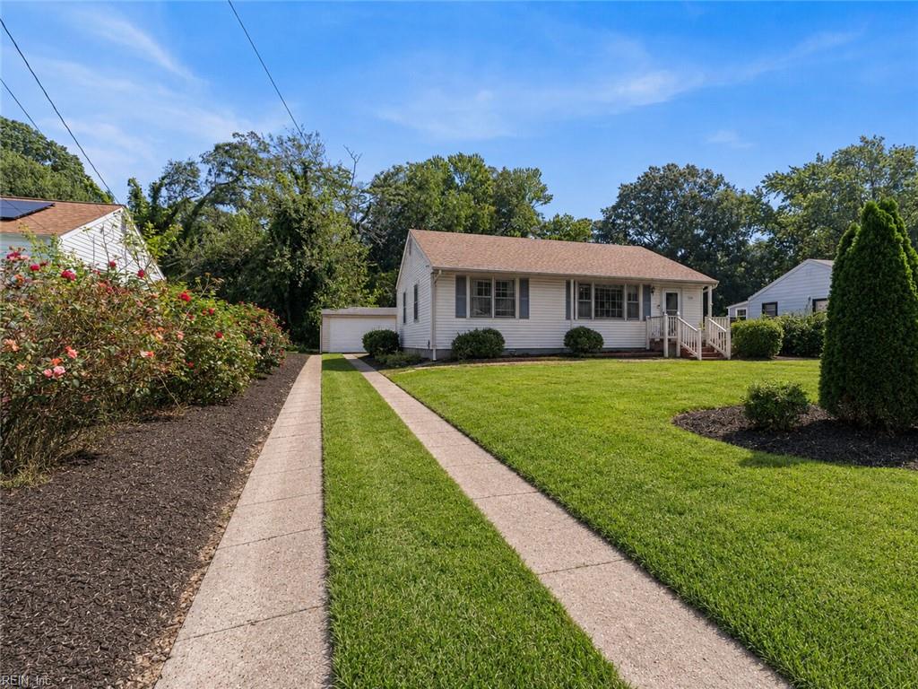 1214 Tyler AVE