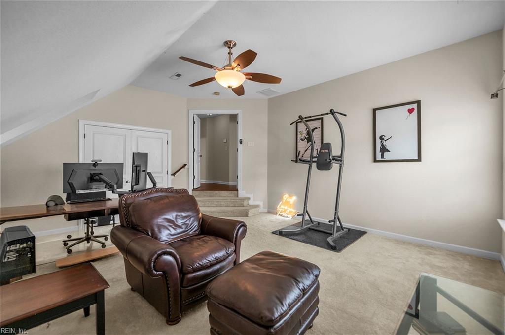 2404 Caitlan Loch LN Suit