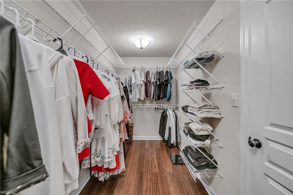 2404 Caitlan Loch LN Suit