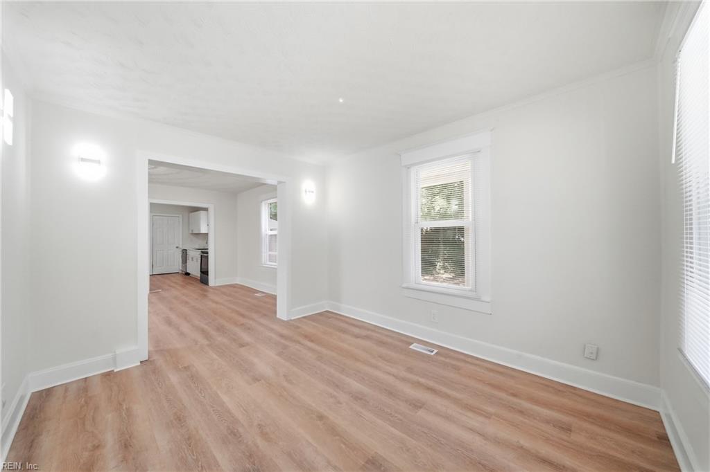 1222 27th ST