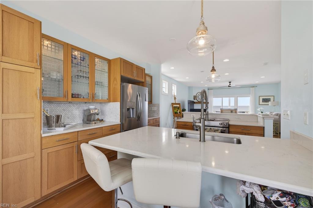 782 W Ocean View AVE