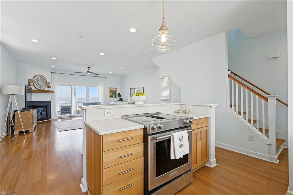 782 W Ocean View AVE