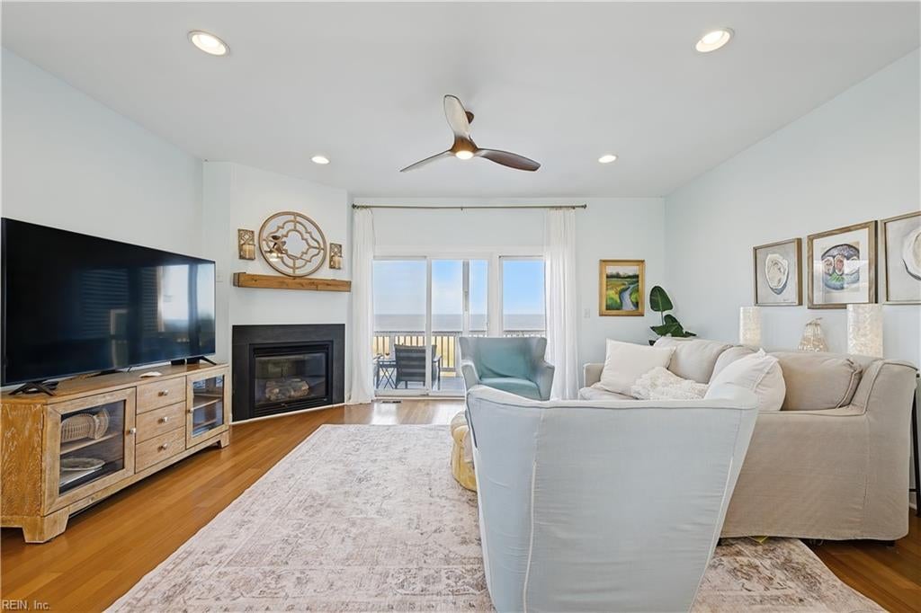 782 W Ocean View AVE