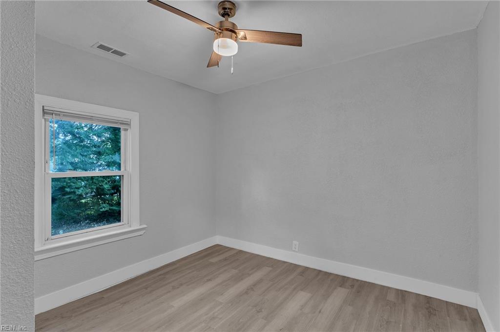 2113 Vincent AVE