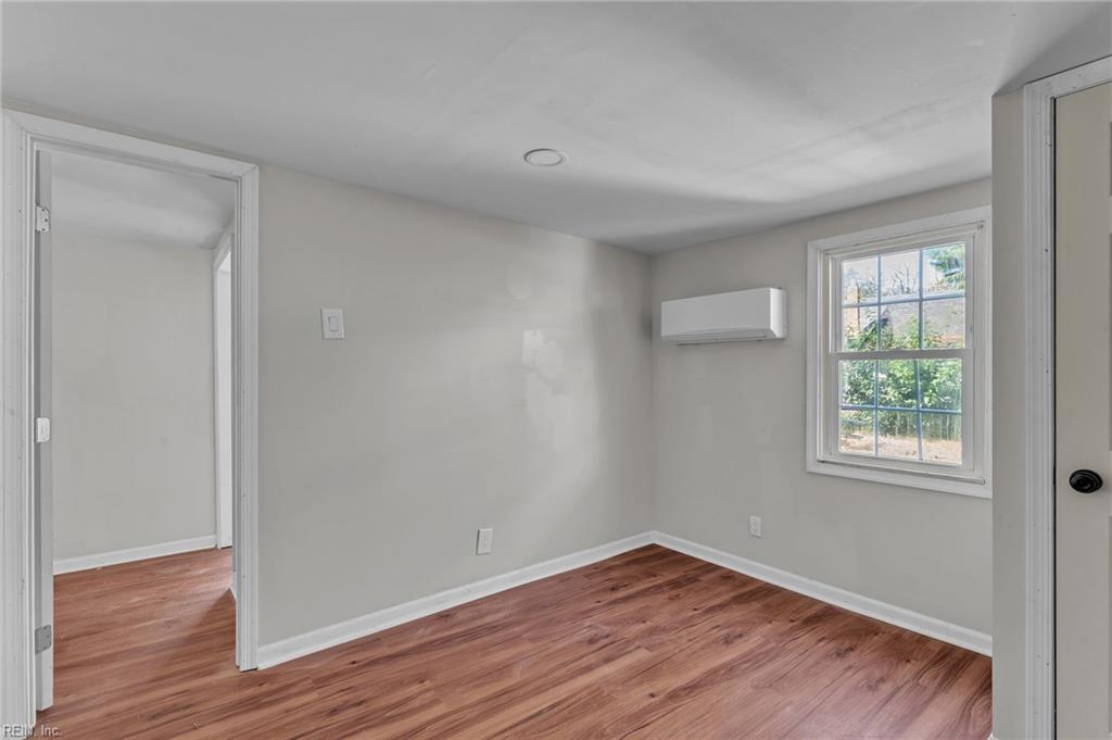 320 Mary ST