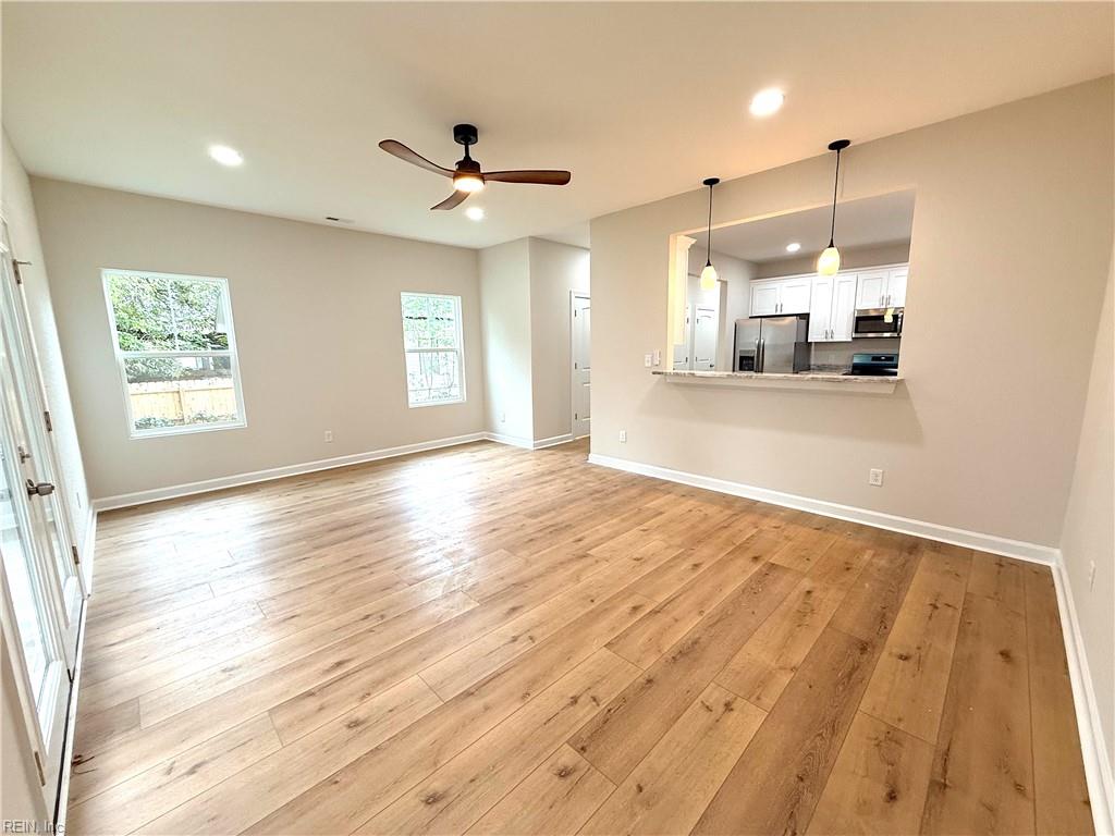 1120 Wilcox AVE