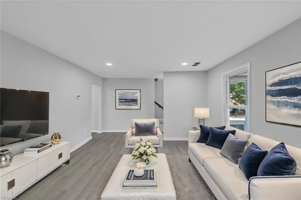11 Ardmoor DR