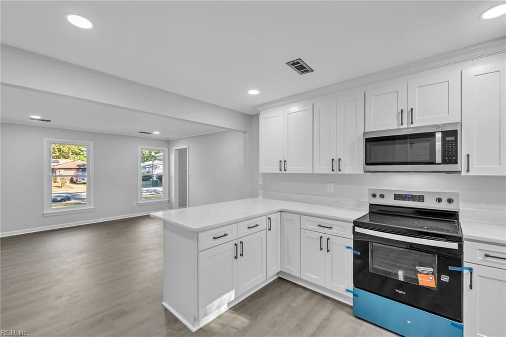 11 Ardmoor DR
