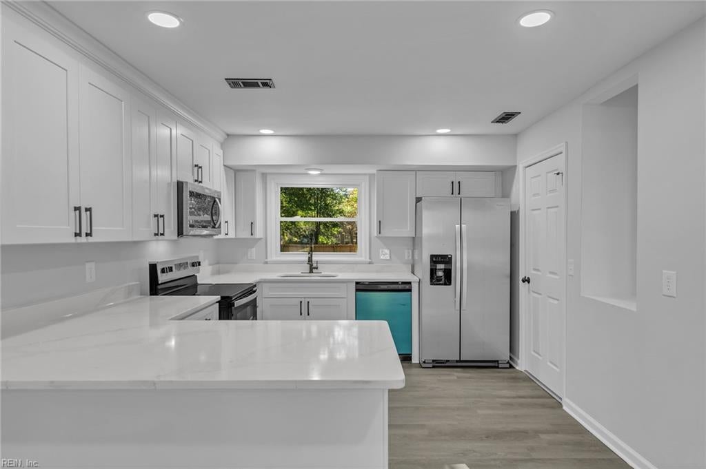 11 Ardmoor DR
