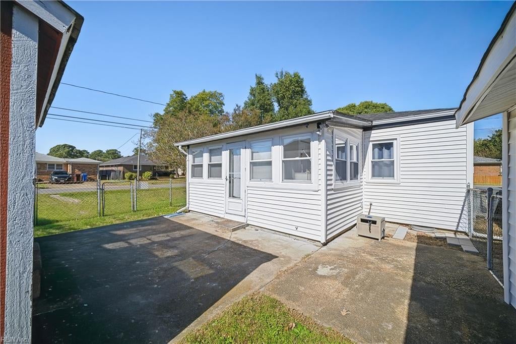 1500 Elder AVE