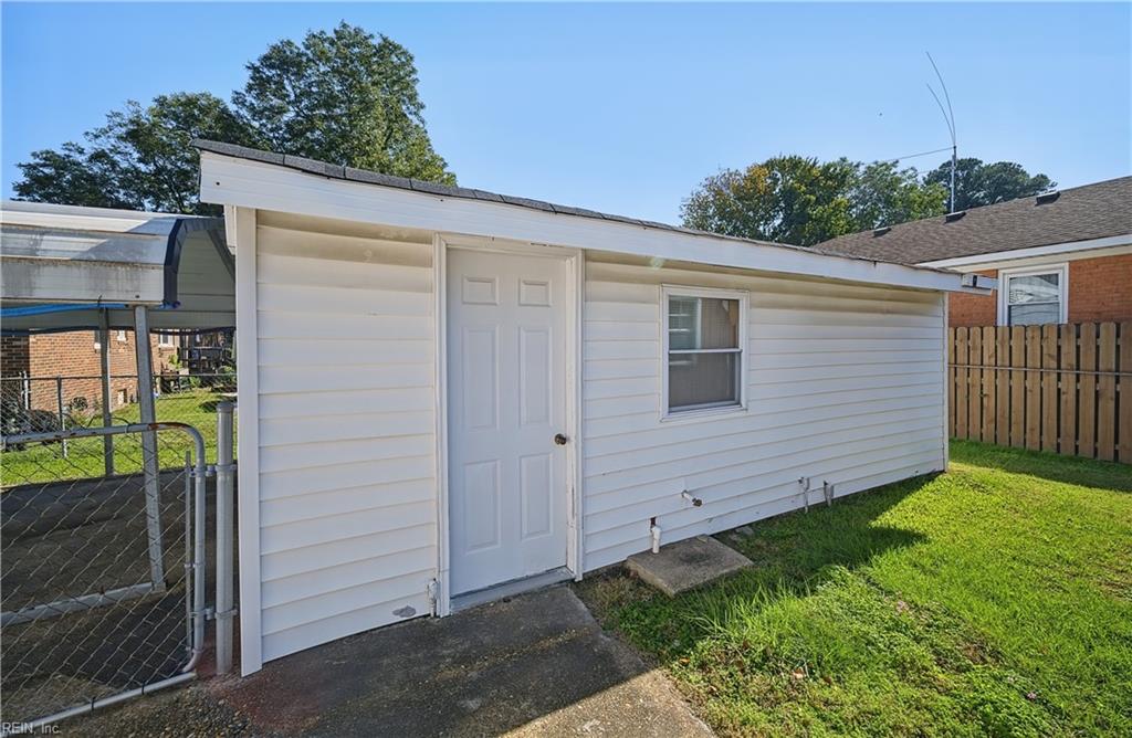 1500 Elder AVE