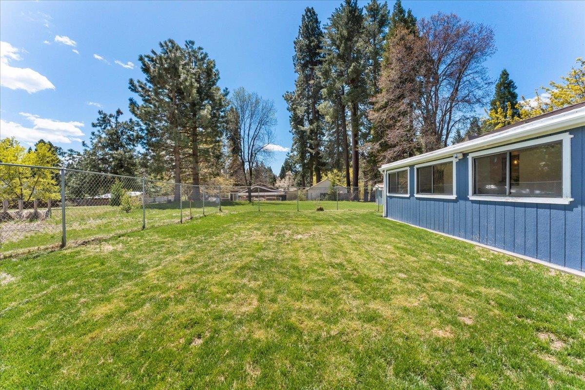 1524 Pine Grove Drive
