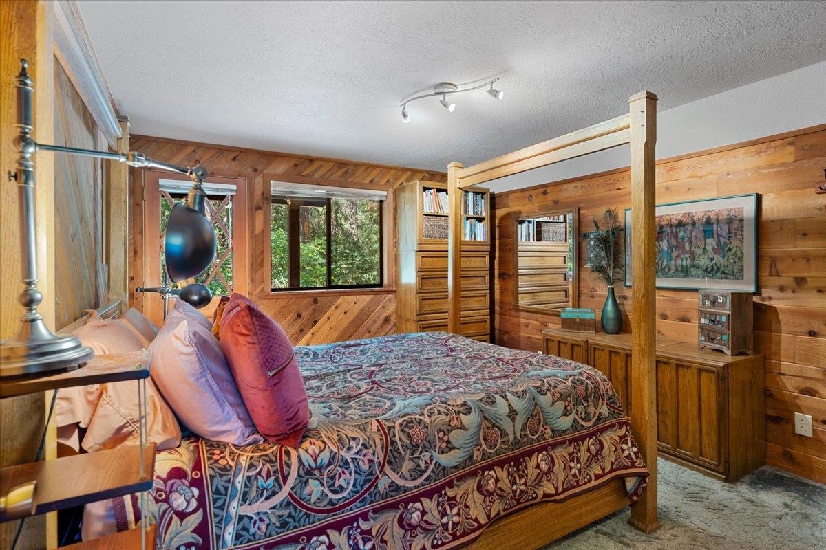 1644 N Shasta Ranch Rd