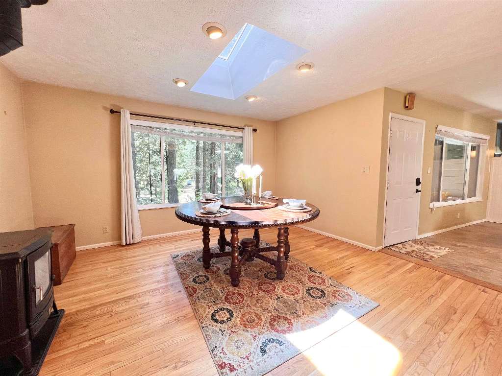 1137 Schilling Way