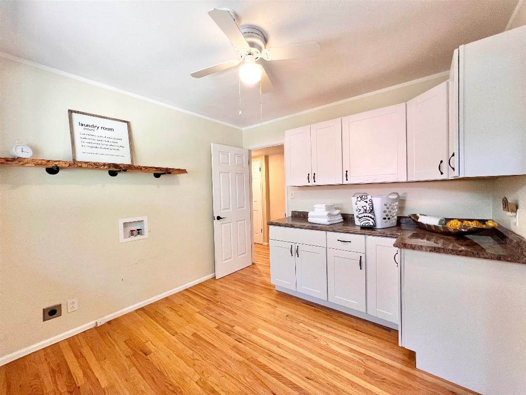 1137 Schilling Way
