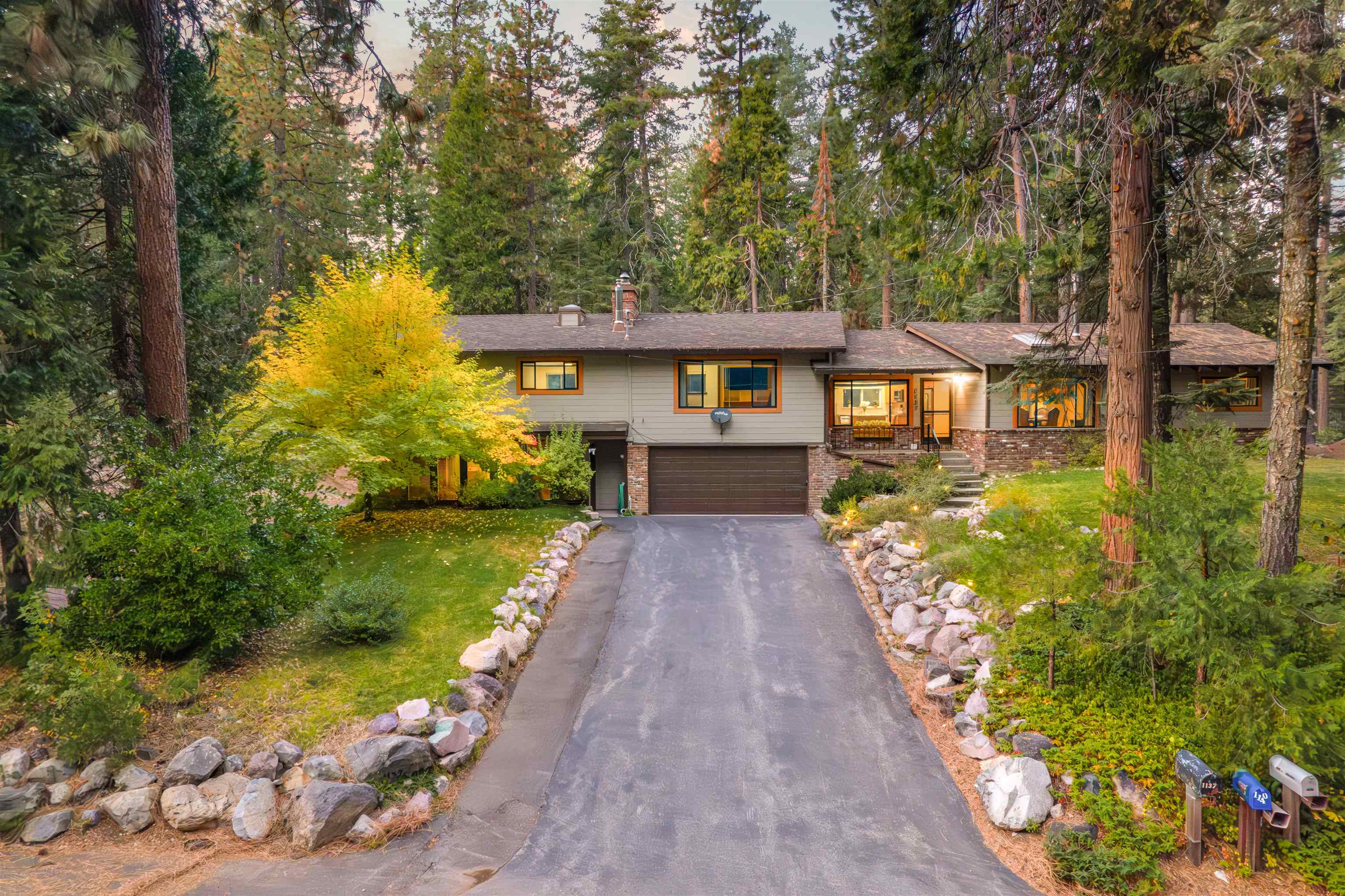 1137 Schilling Way