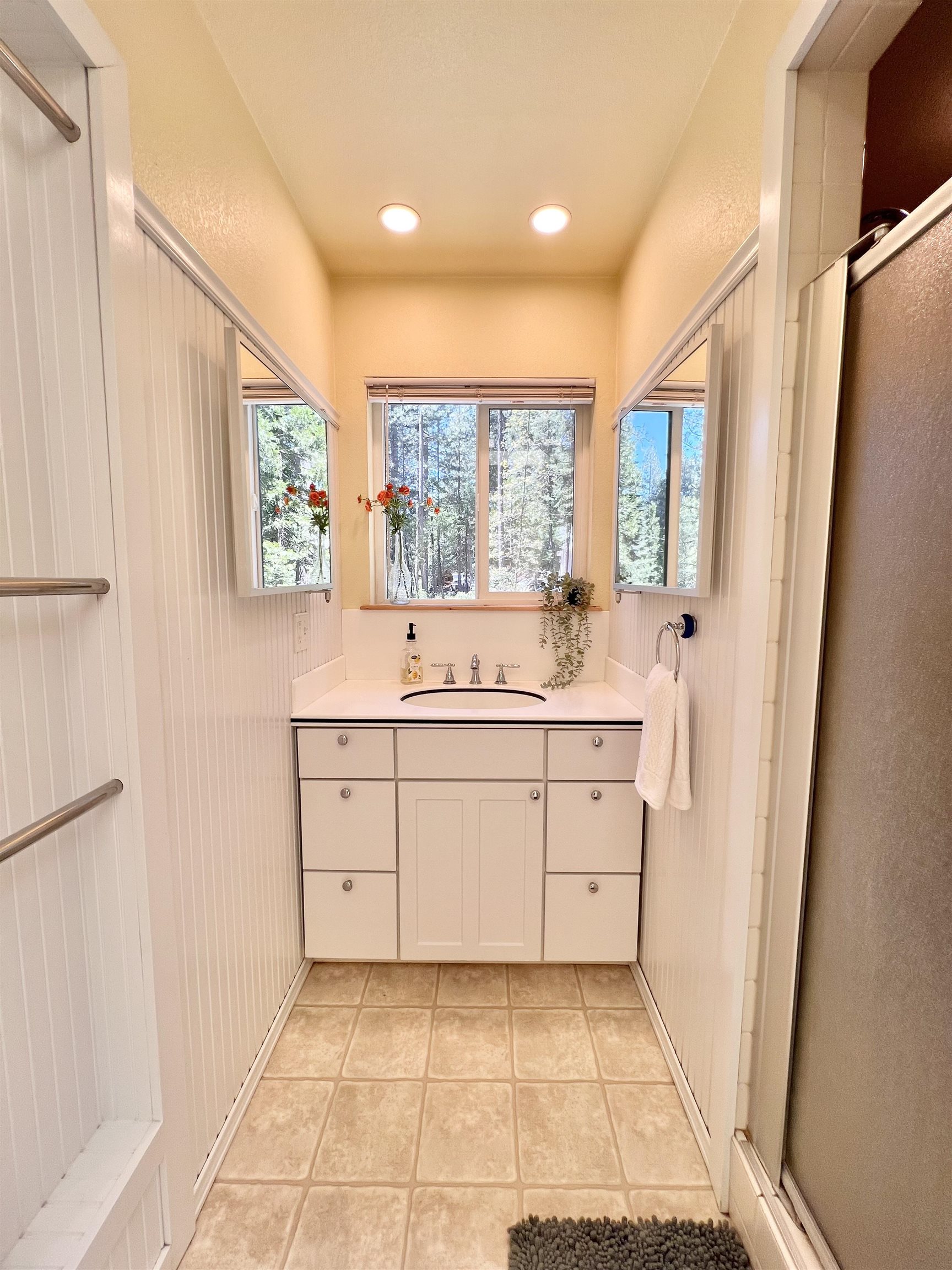 1137 Schilling Way