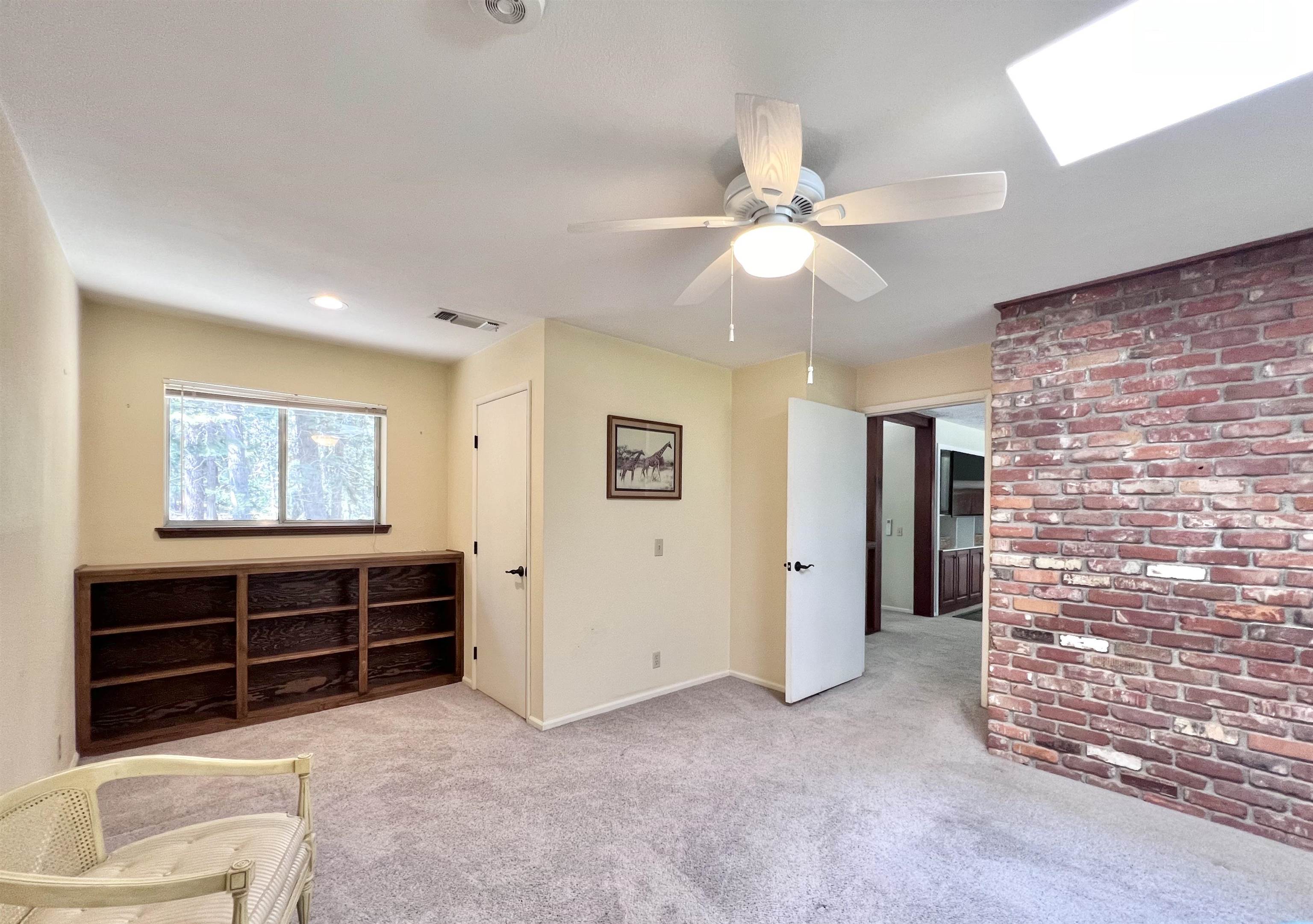 1137 Schilling Way