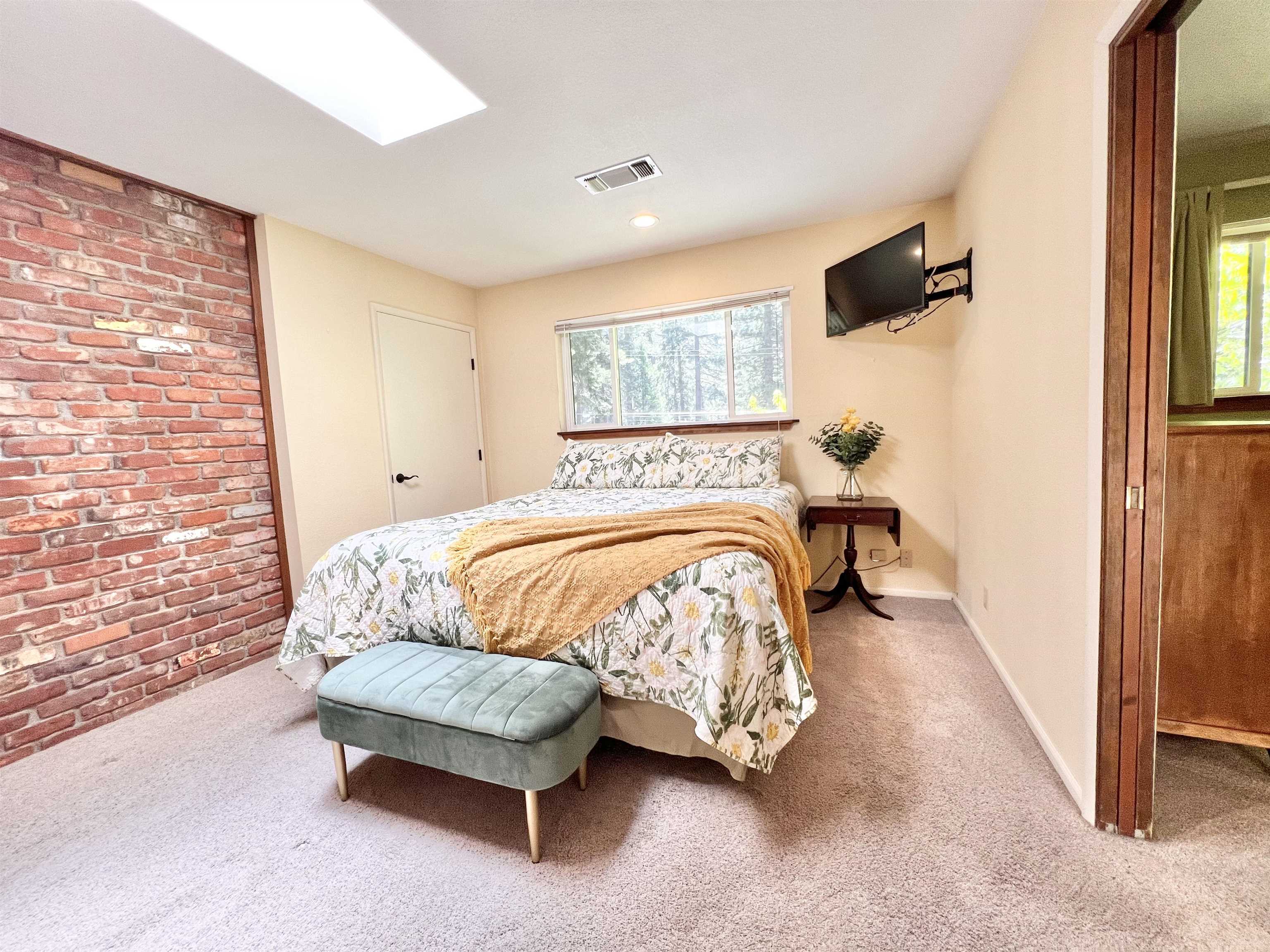 1137 Schilling Way