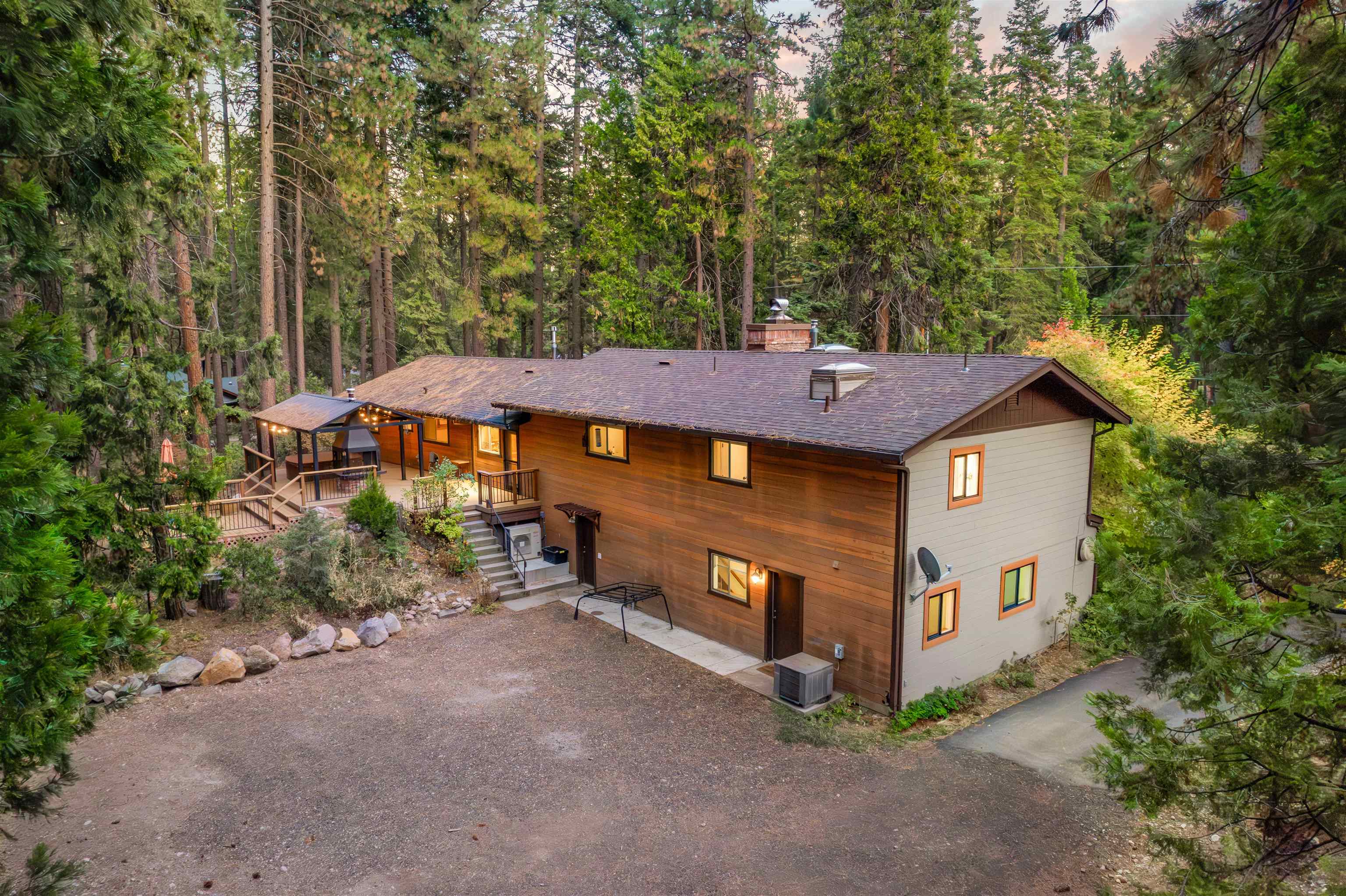 1137 Schilling Way