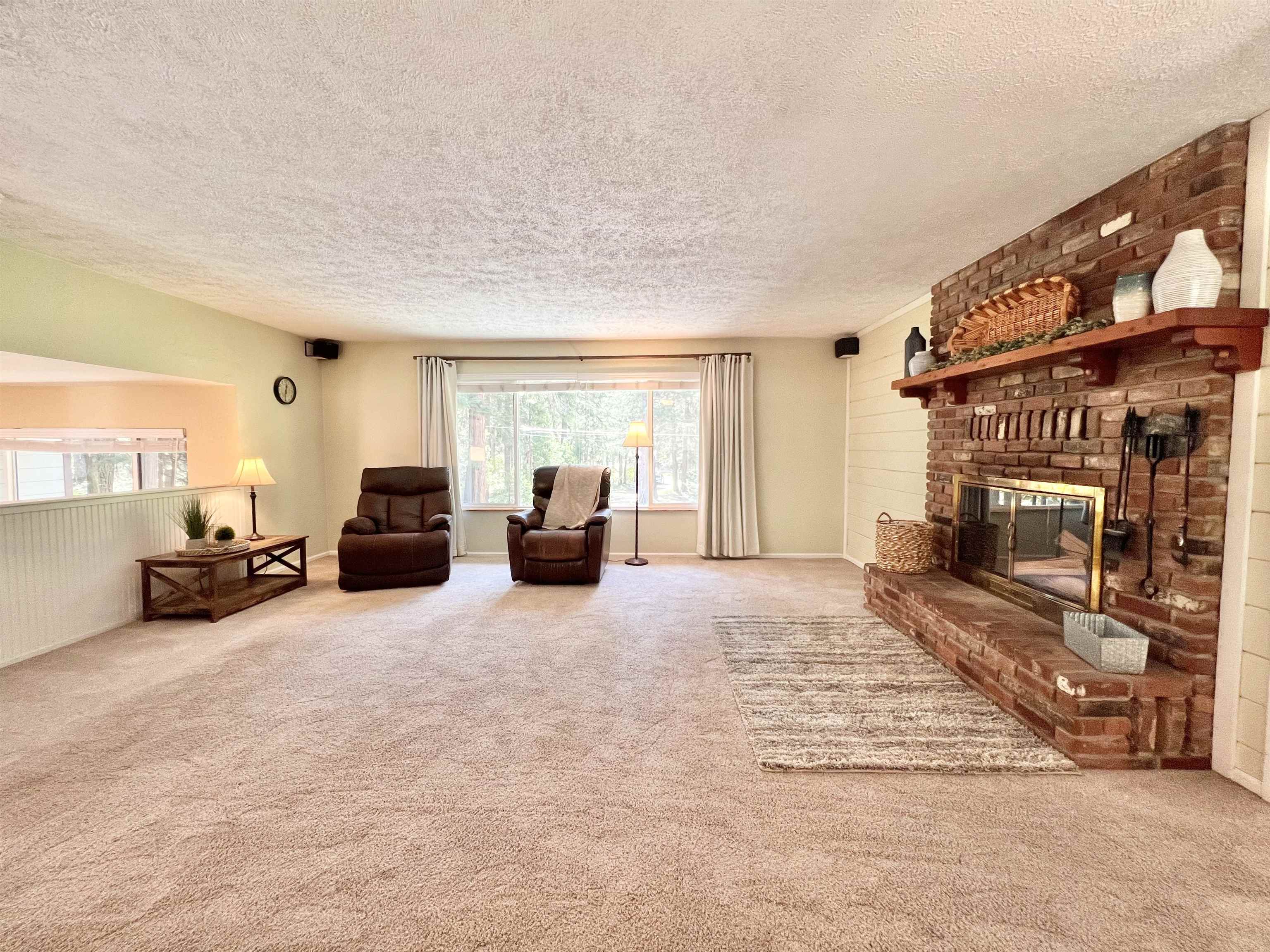 1137 Schilling Way
