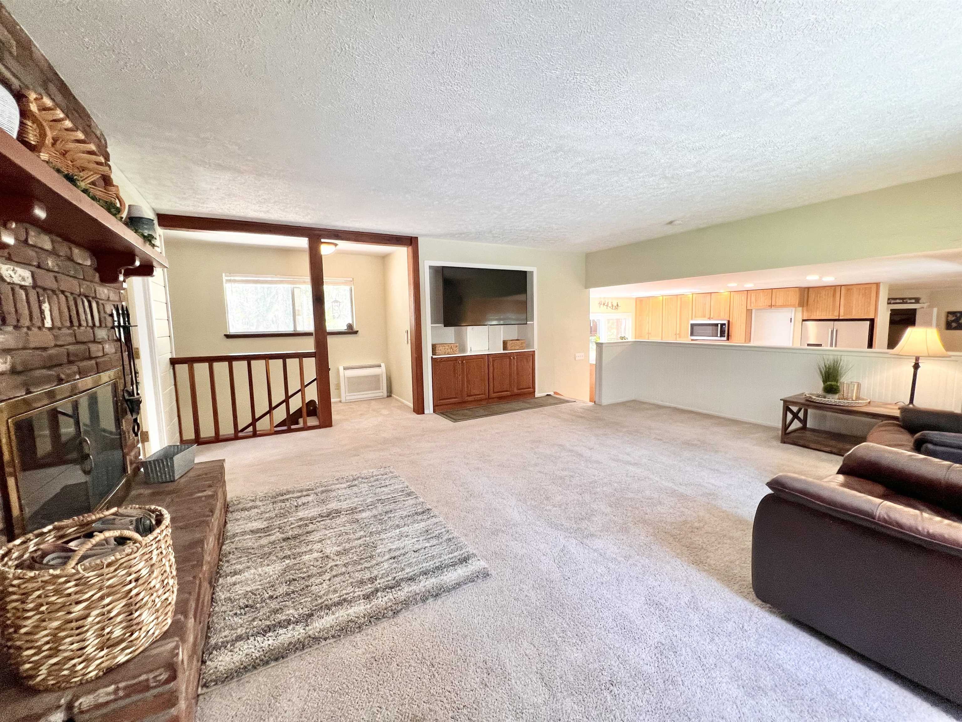 1137 Schilling Way