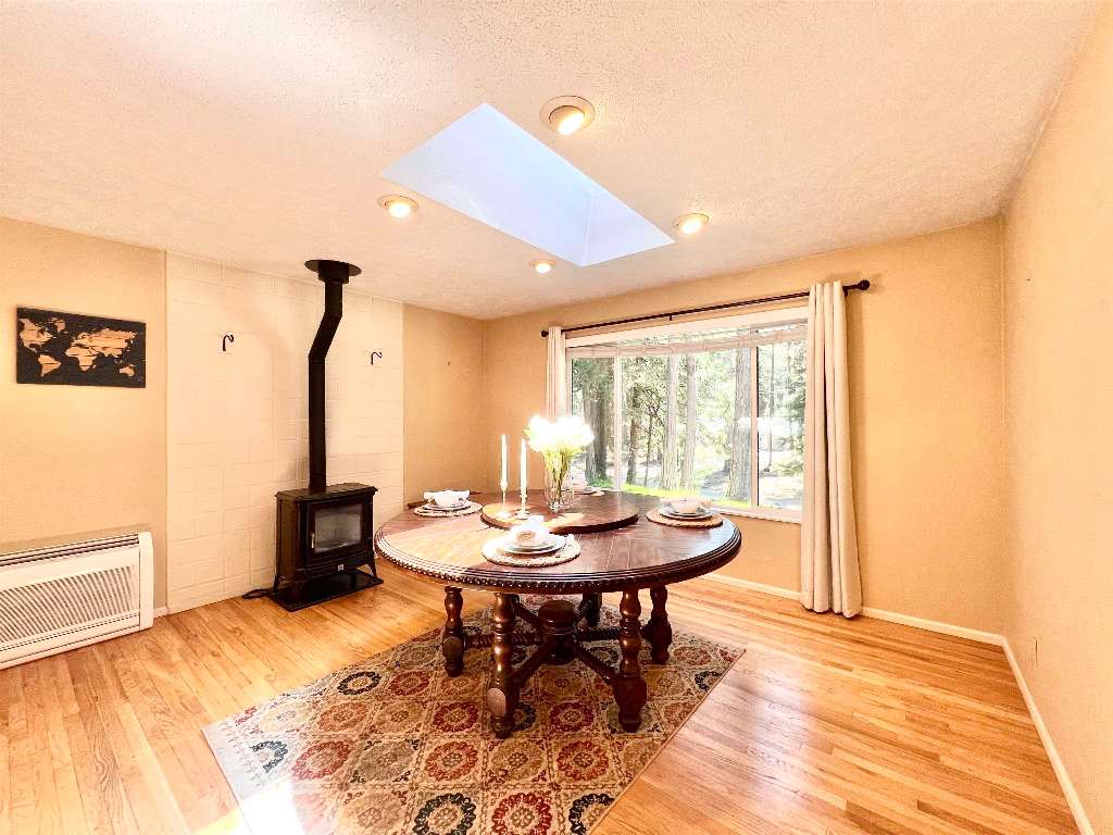 1137 Schilling Way
