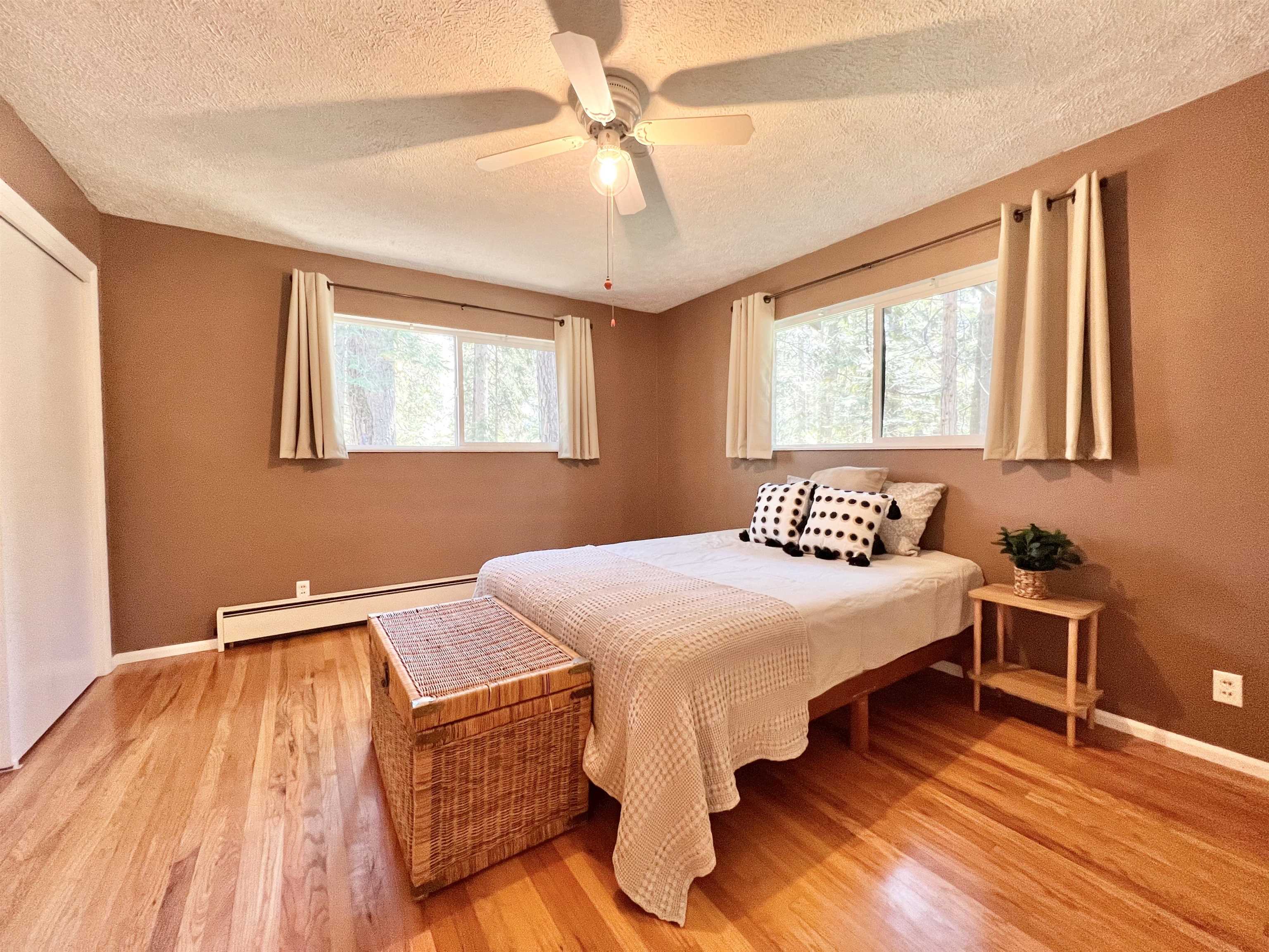 1137 Schilling Way