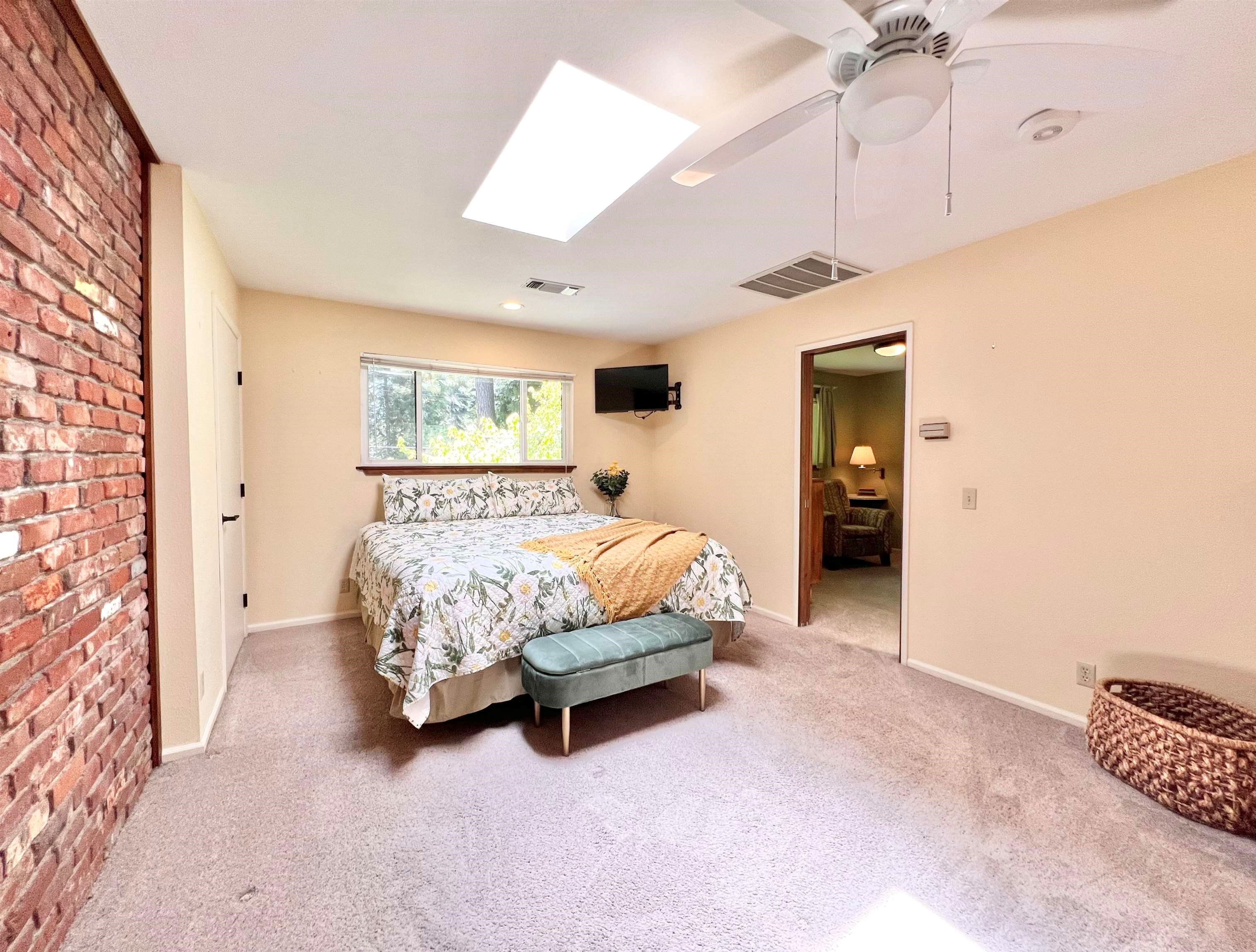 1137 Schilling Way