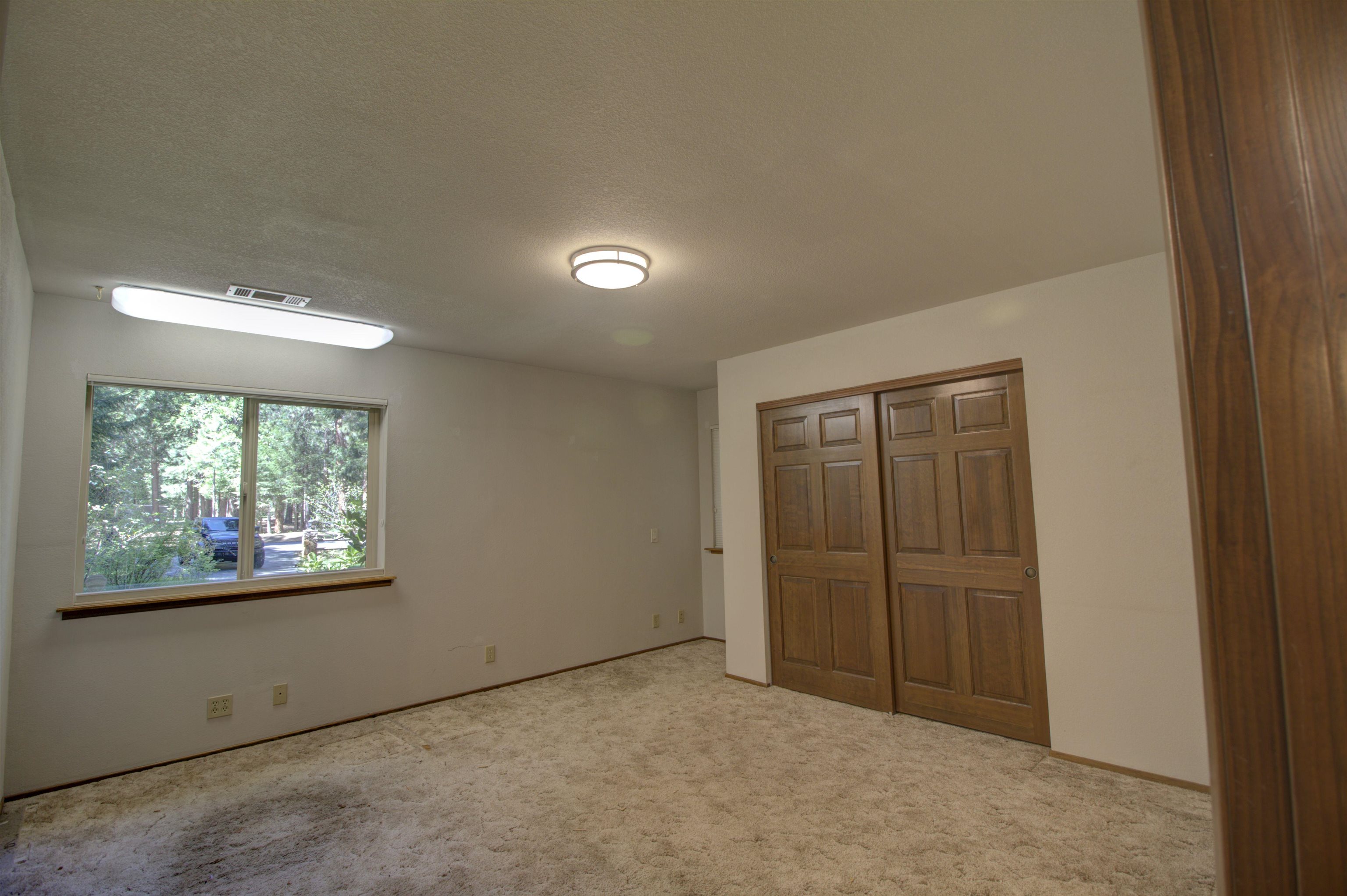 1530 Timber Hills