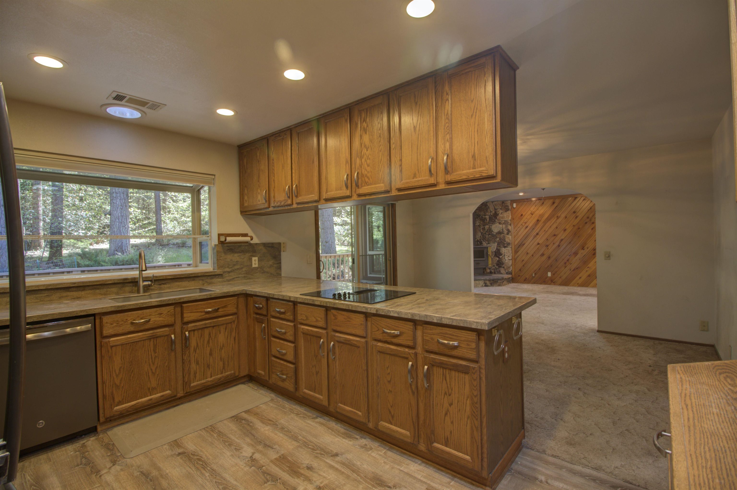 1530 Timber Hills