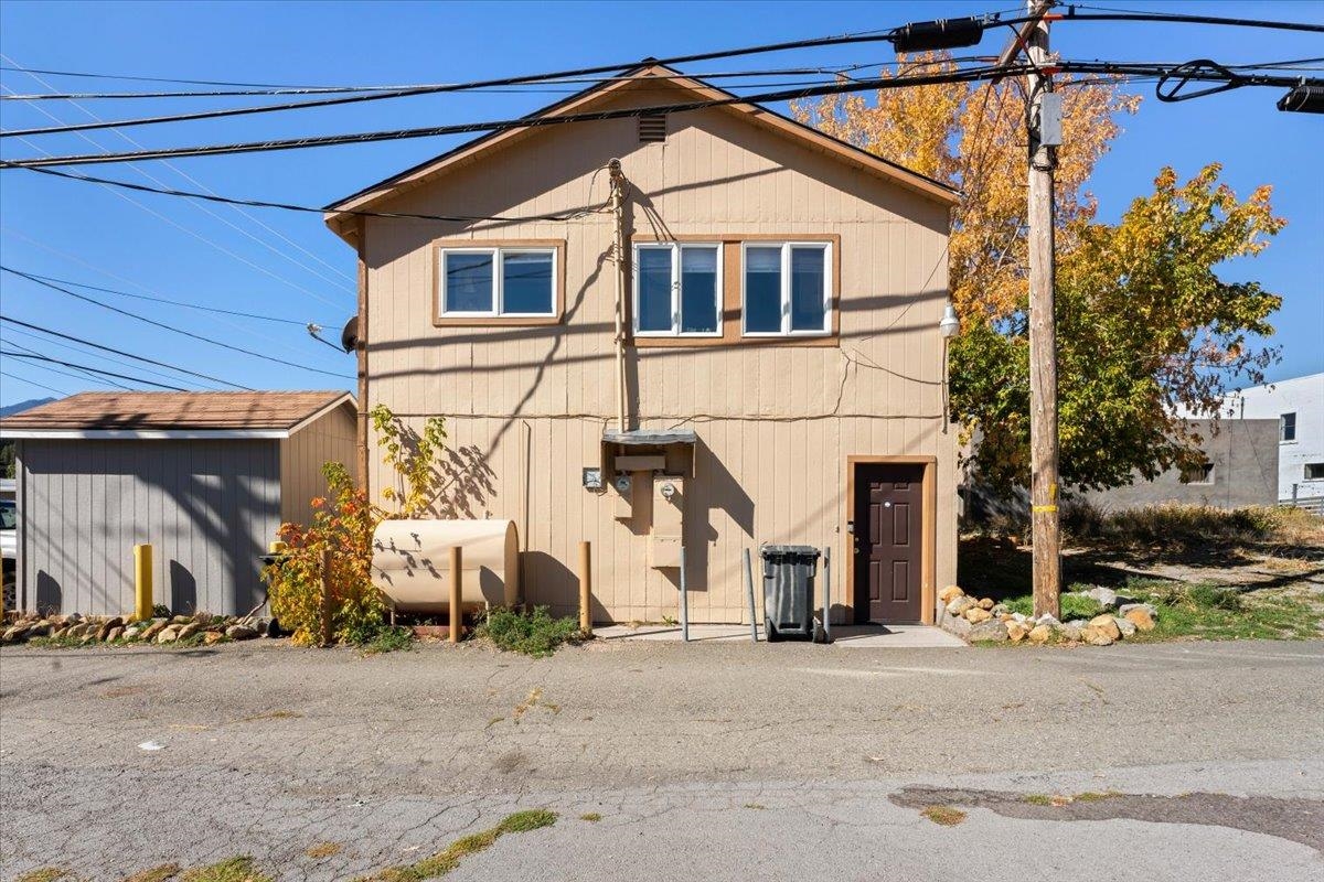 211 Main St