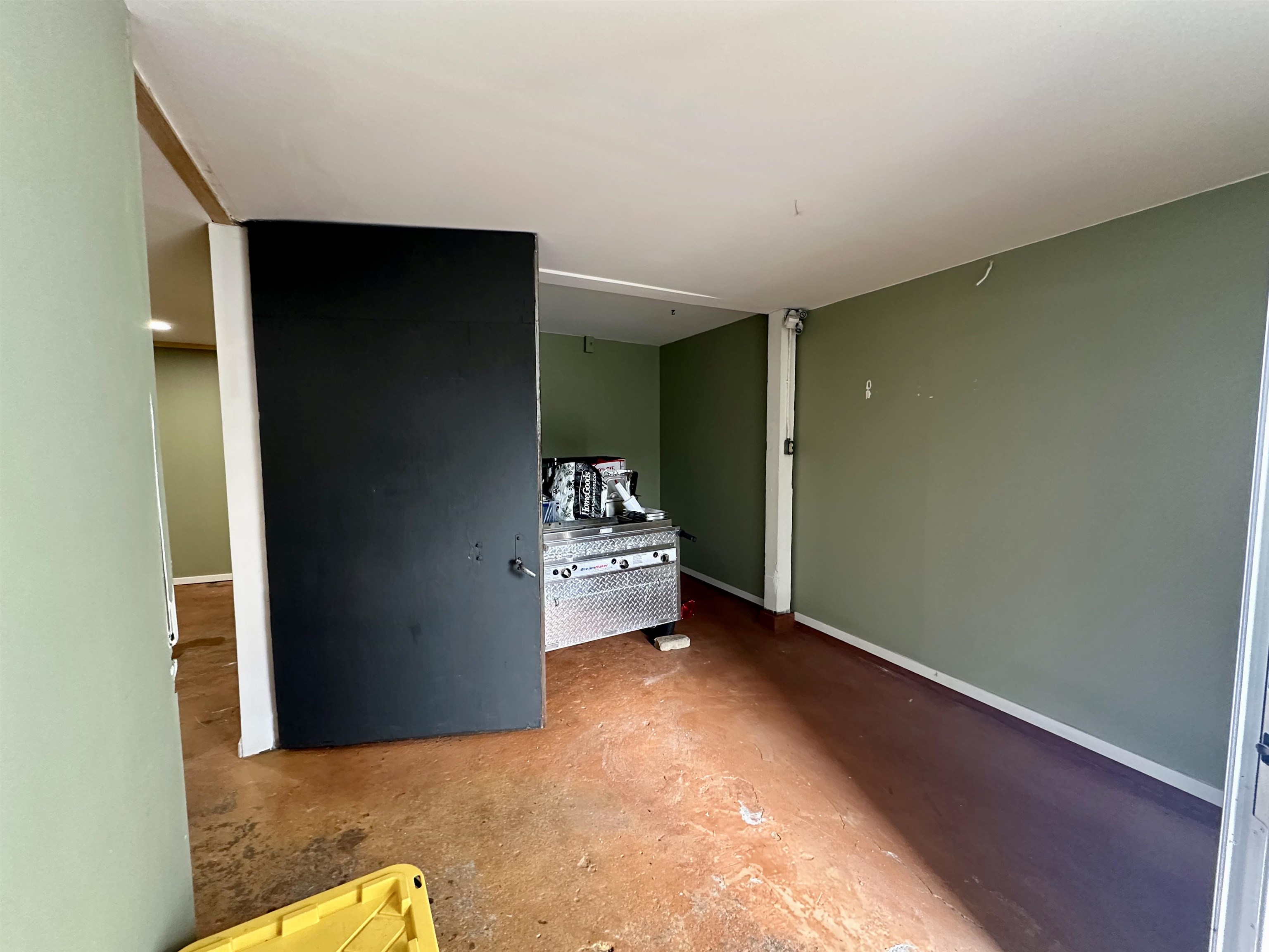 211 Main St