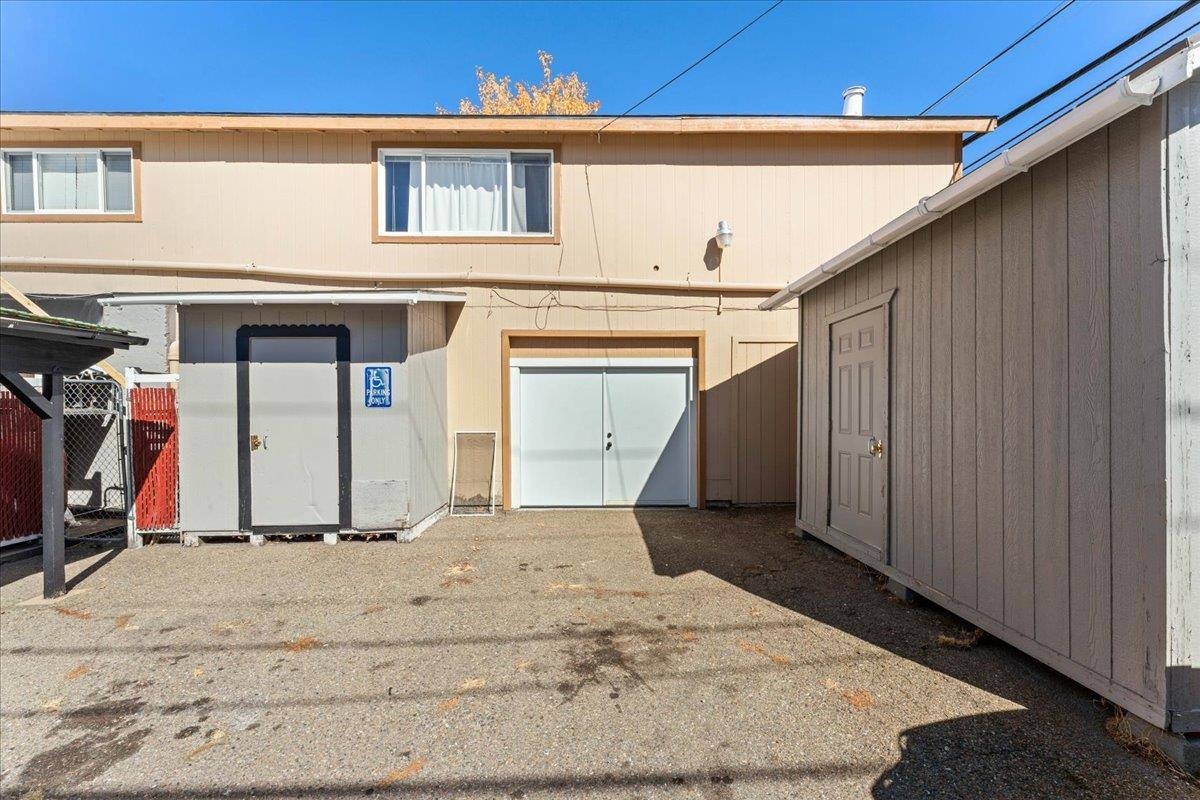 211 Main St