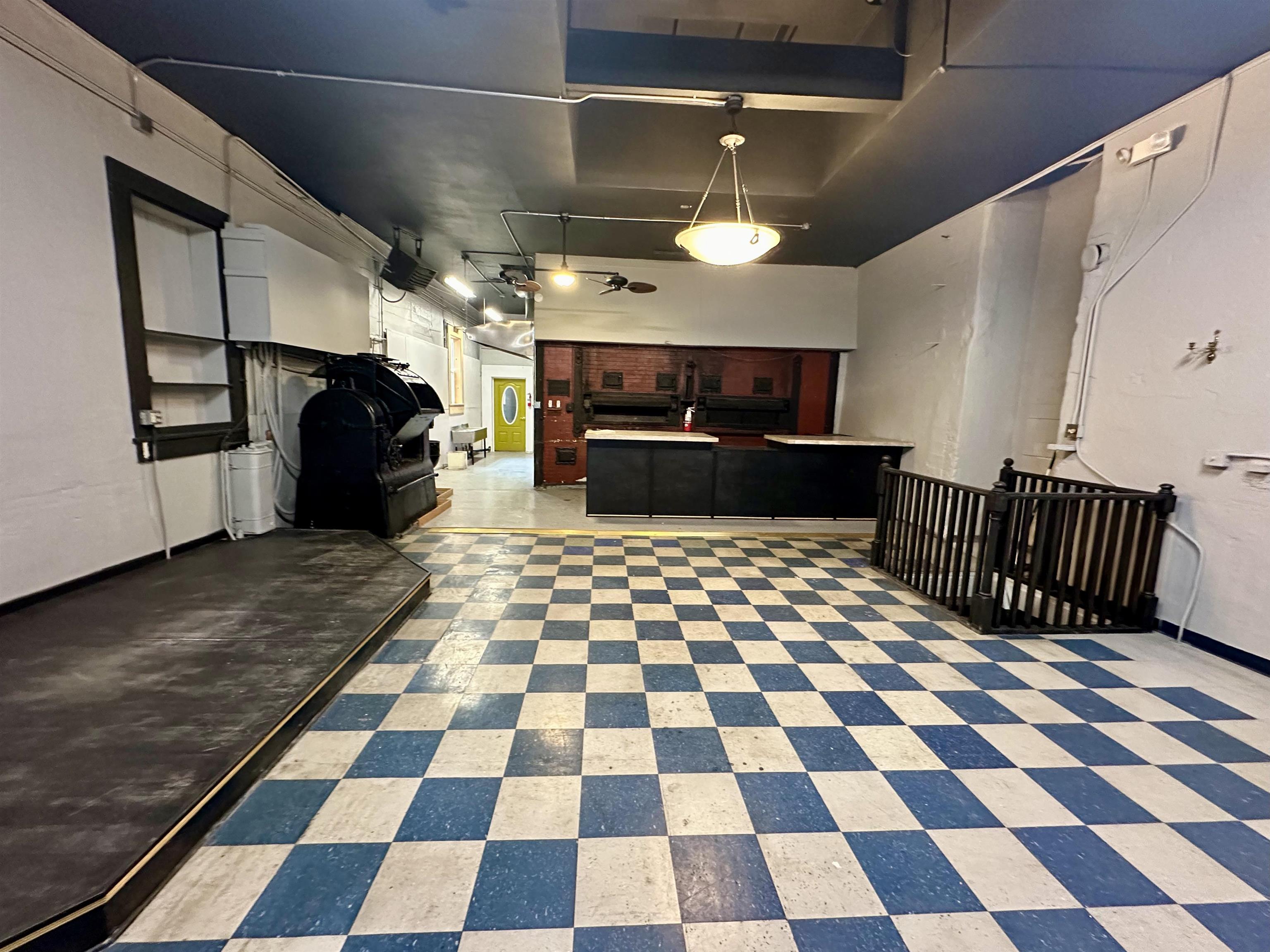 211 Main St