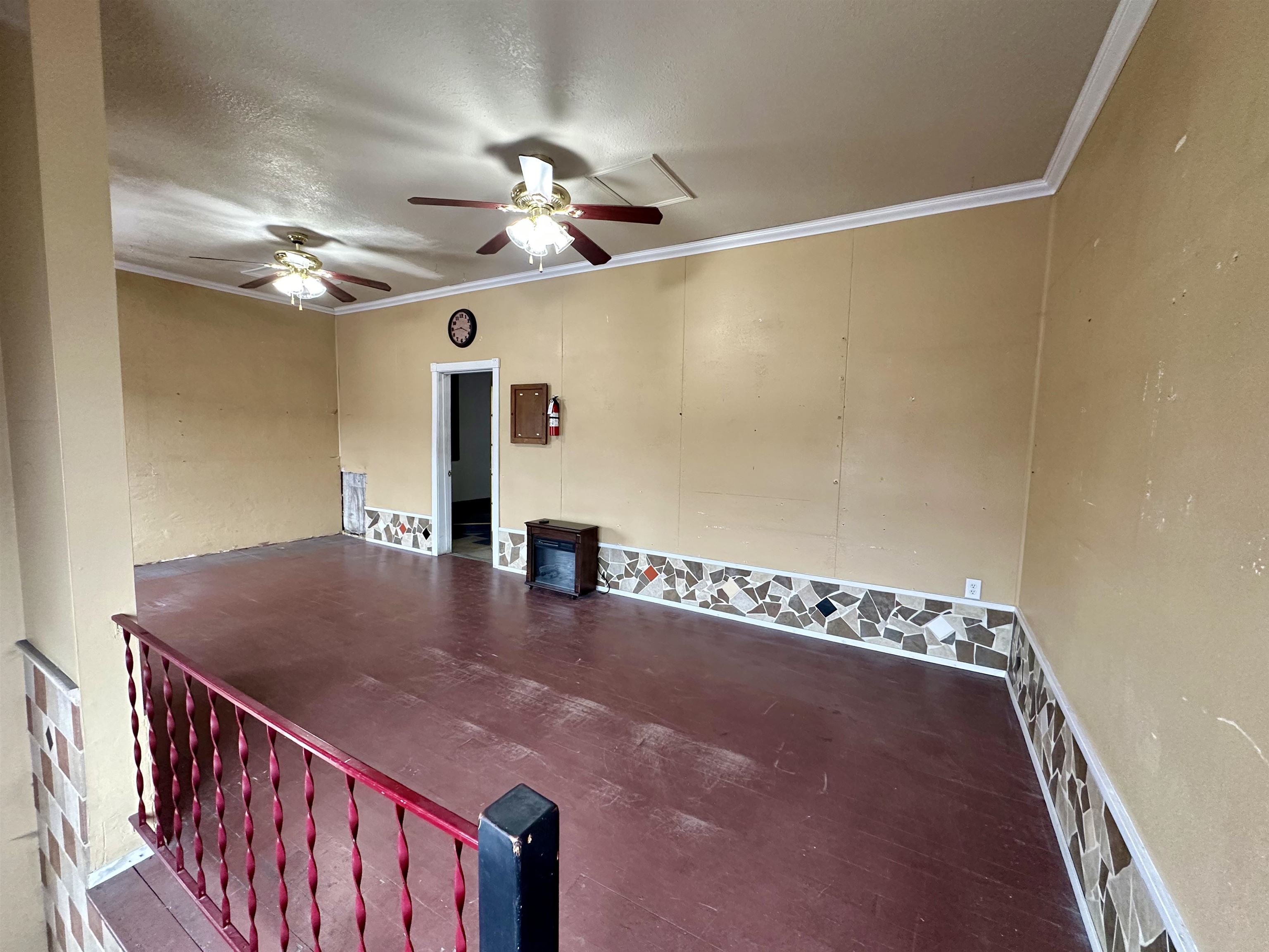 211 Main St