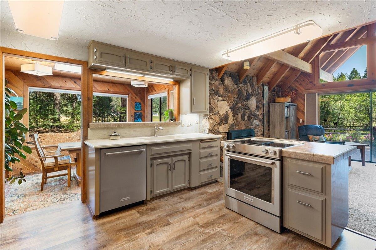 1644 N N Shasta Ranch Rd