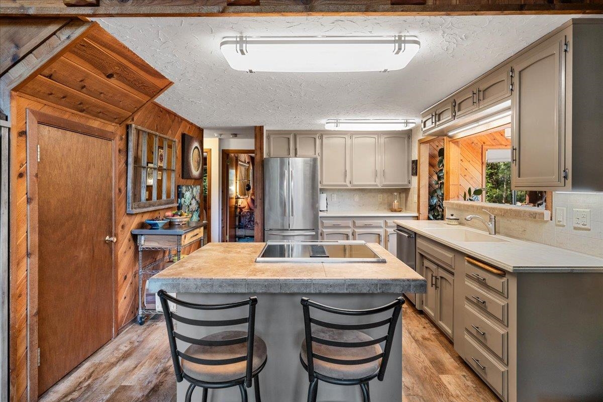 1644 N N Shasta Ranch Rd