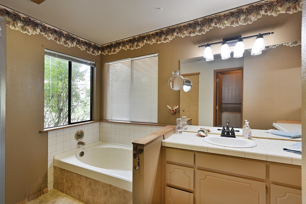 715 W A Barr