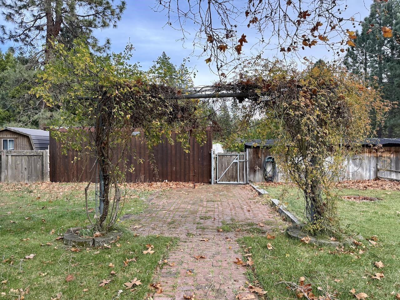 1400 Davis Place Rd
