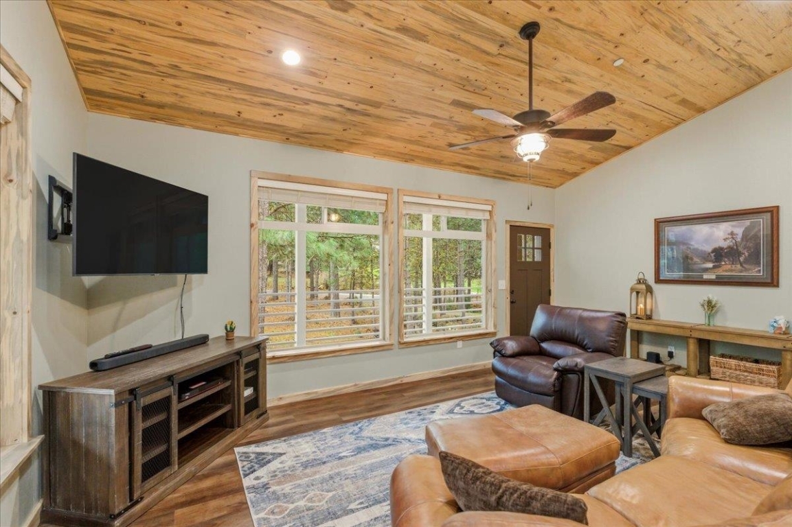 435 Shasta Pines Rd