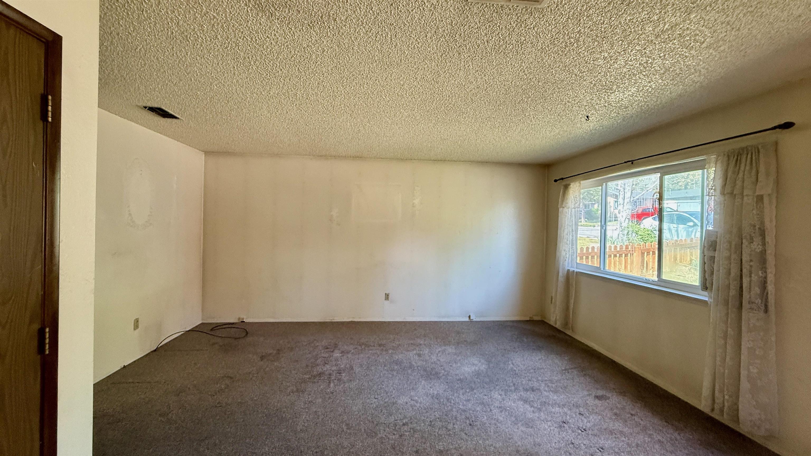 372 Sullivan Ave
