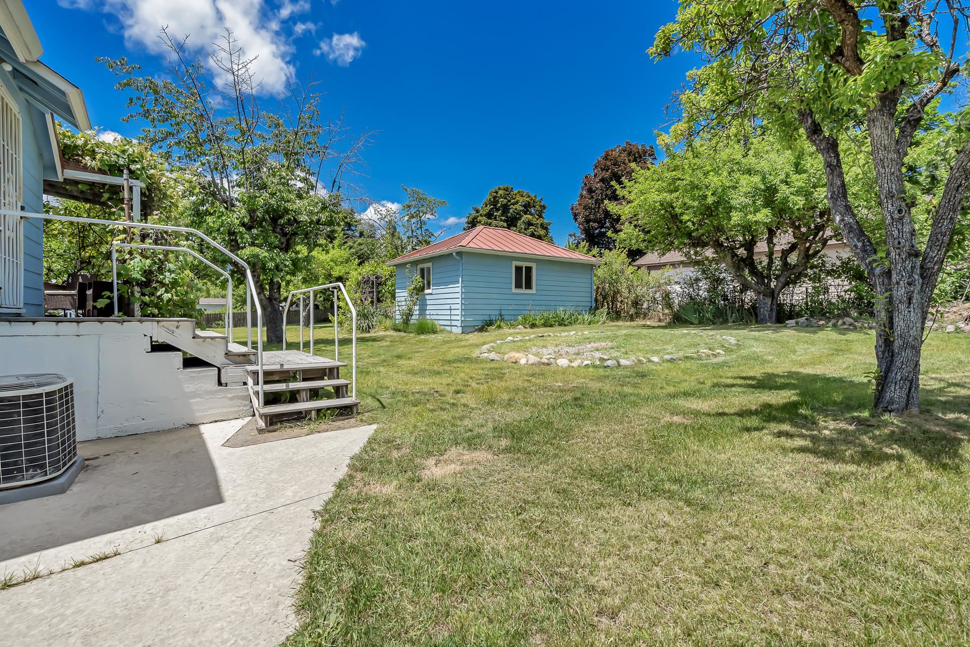 210 Merritt Ave