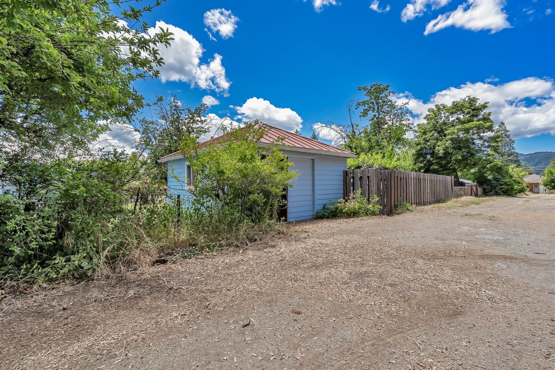 210 Merritt Ave