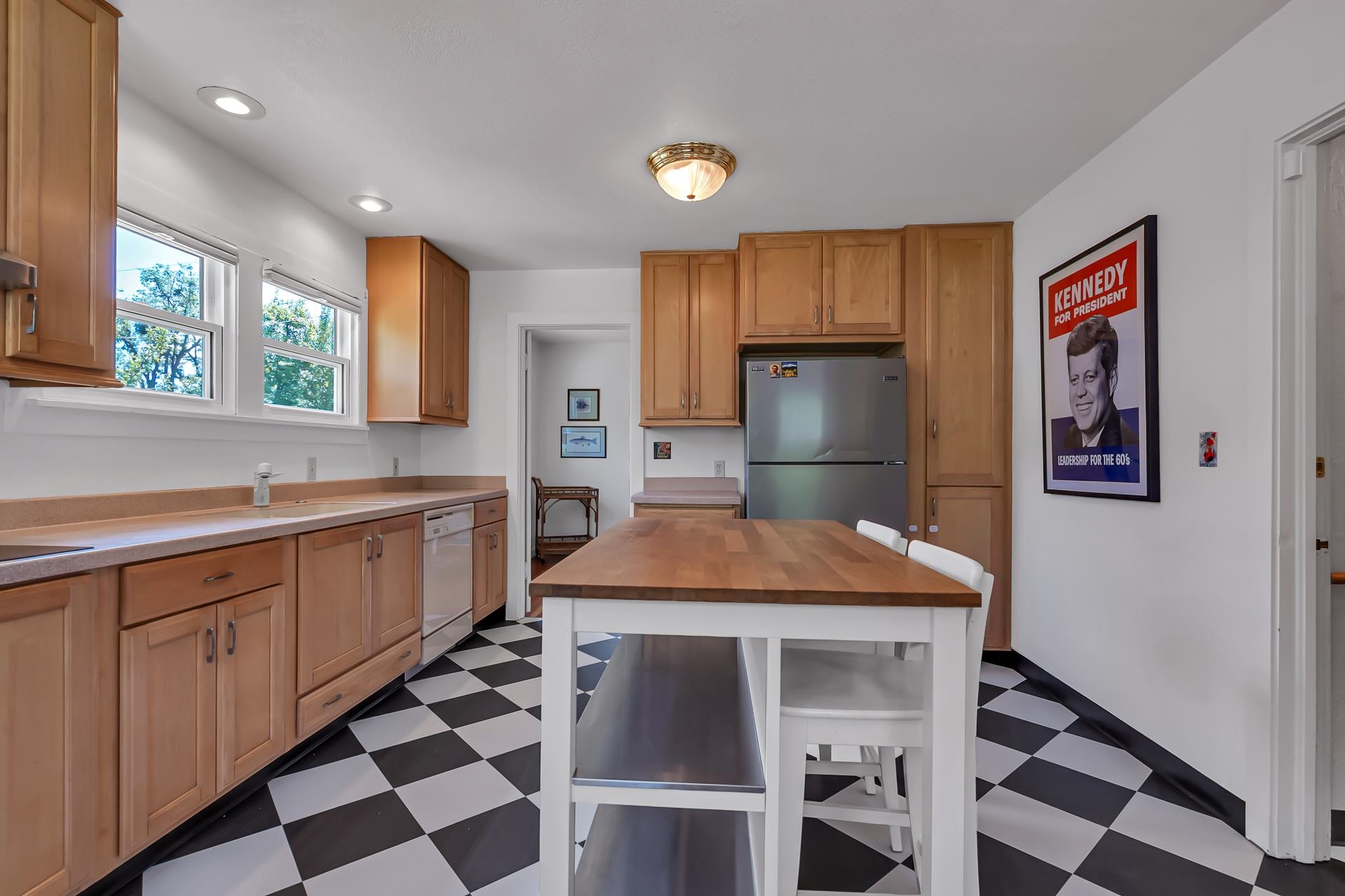 210 Merritt Ave