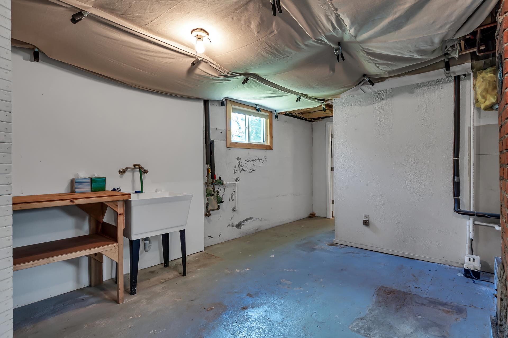 210 Merritt Ave