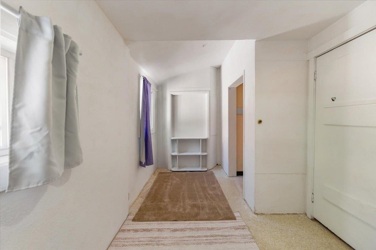 300 E Jessie Street